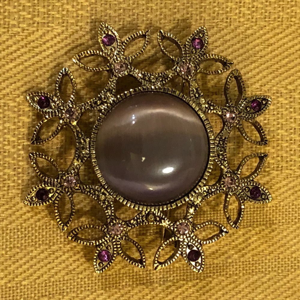 Gold Tone Brooch Pin